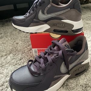 Brand New Women’s Nike Airmax Excee in Cave Purple. Size 6